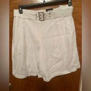 NWT Vera Wang White Linen Shorts